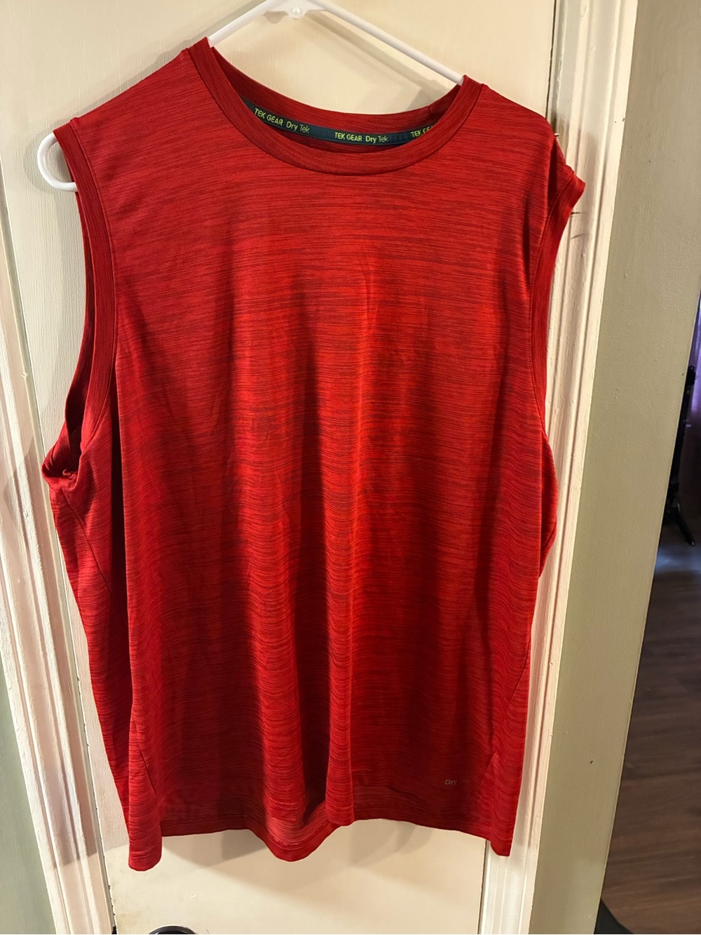 Tek Gear Men's Dry Tek Shirt Sleeveless, Red, Size XXL
